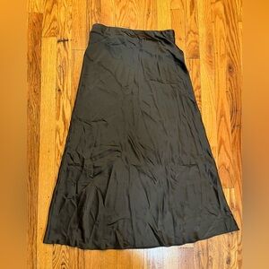 Elegant green silk Women's Skirt